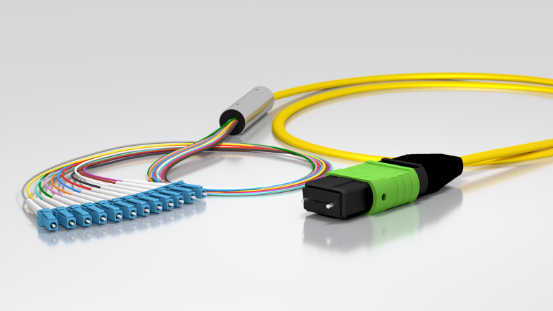 Optical cable assemblies with multifiber connectors